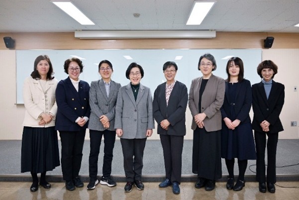 KIGEPEの皆さんと萩原なつ子の記念写真