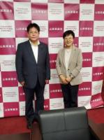 山梨県議会議長　桜本広樹氏との写真
