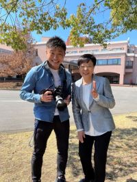 フォトグラファーの山田大輔氏と萩原なつ子の写真