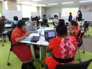 Exchanging ideas in groups