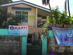 9. The Batis Center for Women has long provided support for women returning to the Philippines. 　