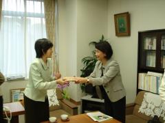 3.Goodwill visit (with Kumiko Bando, Director-General of the Lifelong Learning Policy Bureau