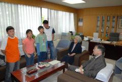 1.DAWN members singing in the President’s Office