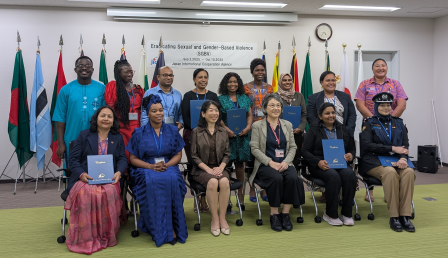 修了式での集合写真